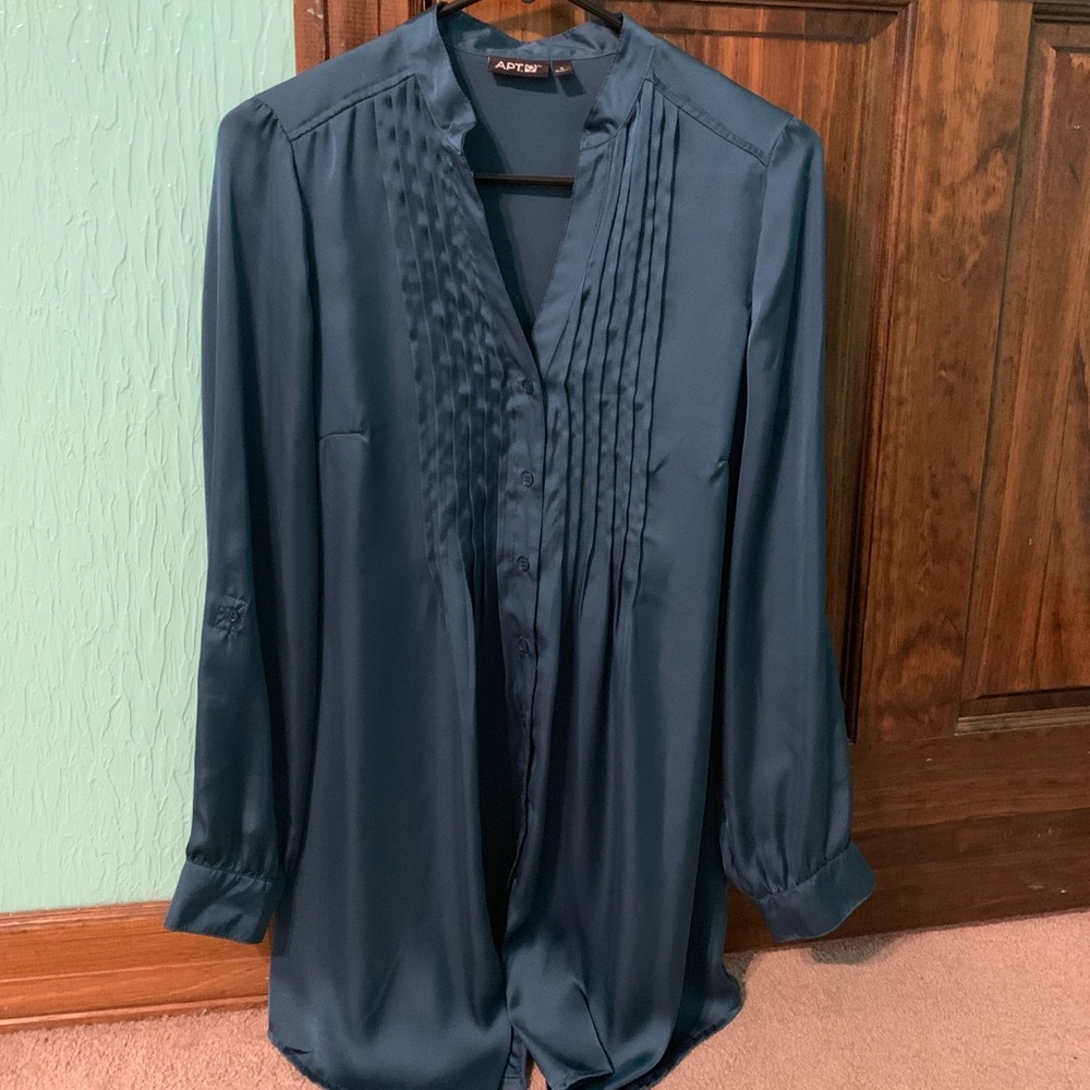 APT. 9 Shirt Size Small